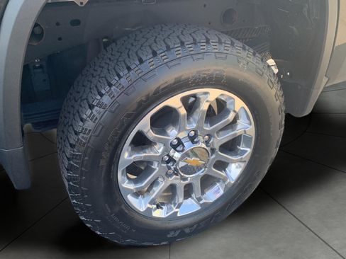Certified 2025 Chevrolet Silverado 2500 LT w/ Z71 Chrome Sport Edition AWD/4WD image 23