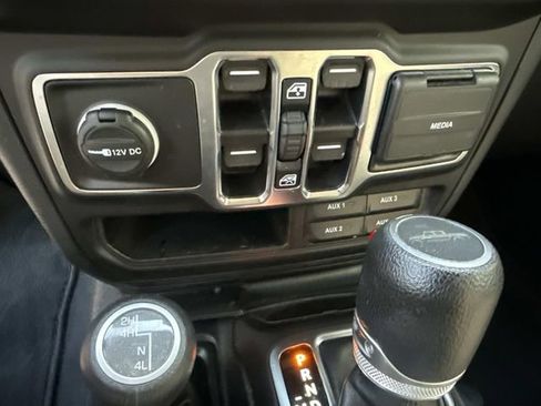 Used 2020 Jeep Gladiator Sport w/ Quick Order Package 24S image 23