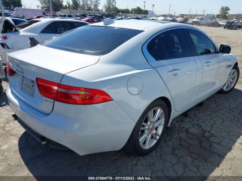 Used 2017 Jaguar XE Premium RWD image 9