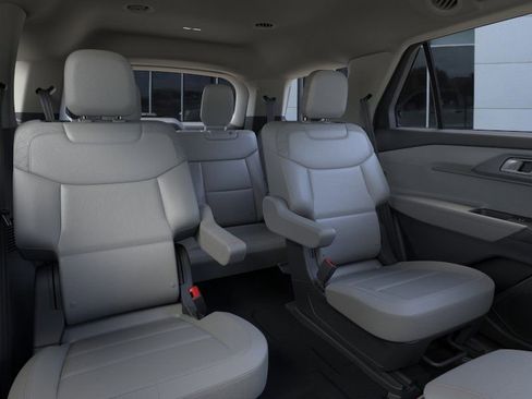 New 2025 Ford Explorer Active w/ Active Comfort Package image 11