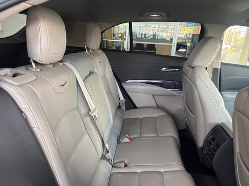 Used 2022 Cadillac XT4 Luxury image 30