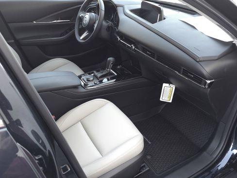 New 2025 MAZDA CX-30 AWD 2.5 S w/ Preferred Package image 37