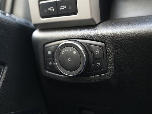 Used 2017 Ford F250 Lariat w/ Chrome Package image 35