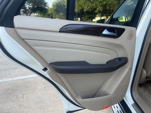 Used 2014 Mercedes-Benz ML 350 2WD image 17