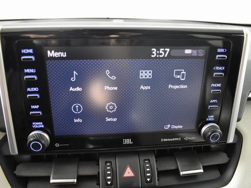 Used 2019 Toyota RAV4 XLE Premium image 18