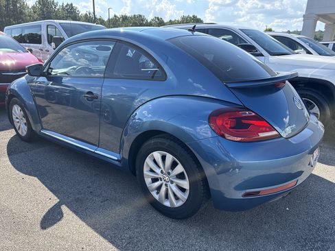 Used 2019 Volkswagen Beetle 2.0T S FWD image 6