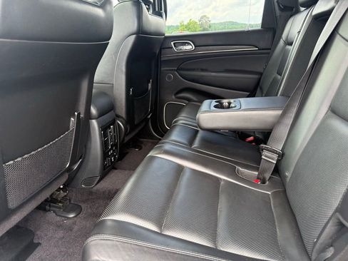 Used 2018 Jeep Grand Cherokee High Altitude AWD/4WD image 16