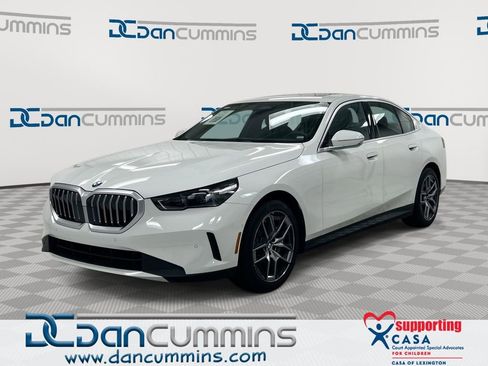 Used 2026 BMW 530i RWD image 1