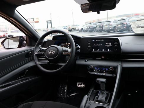New 2025 Hyundai Elantra Sport image 14