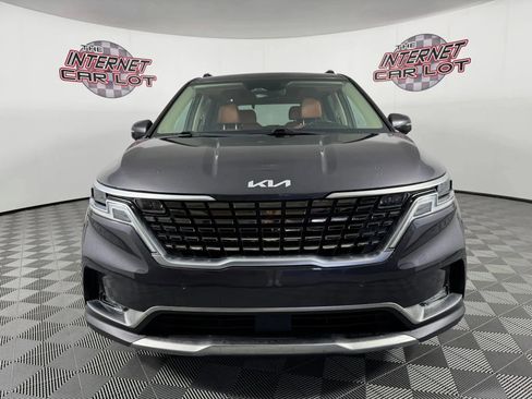 Used 2023 Kia Carnival SX Prestige image 2