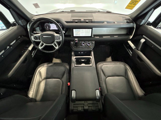 Used 2024 Land Rover Defender 110 X-Dynamic SE AWD/4WD image 8