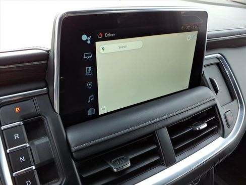 Used 2024 Chevrolet Tahoe Z71 w/ Luxury Package image 21