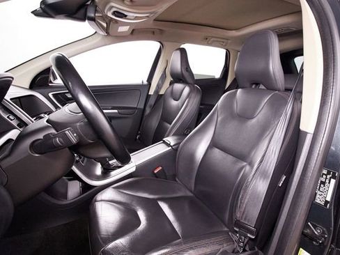 Used 2013 Volvo XC60 T6 image 17