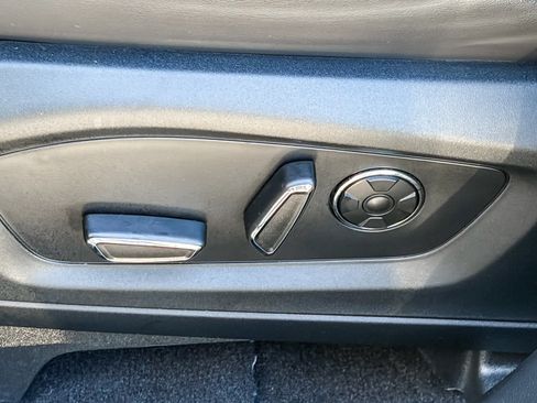 Used 2020 Ford Explorer Platinum AWD/4WD image 21