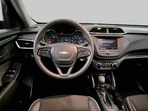 Used 2022 Chevrolet TrailBlazer LT FWD image 5