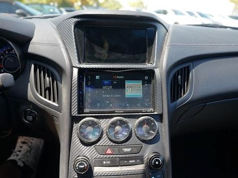 Used 2016 Hyundai Genesis 3.8 RWD image 28
