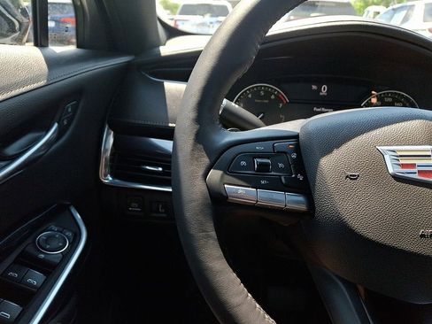 Certified 2023 Cadillac XT4 Luxury w/ Cold Weather Package AWD/4WD image 23
