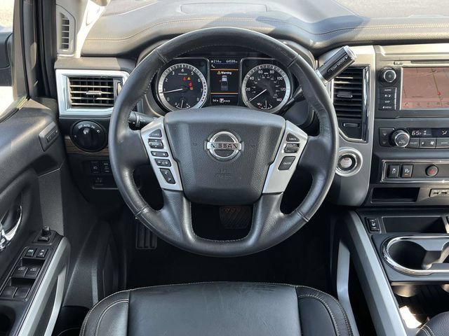 Used 2019 Nissan Titan SL RWD image 17