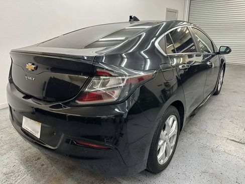 Used 2018 Chevrolet Volt Premier w/ Driver Confidence Package image 35