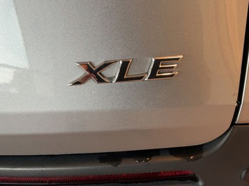 Certified 2025 Toyota Sienna XLE FWD image 46