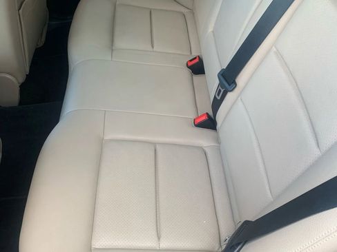 Used 2013 Mercedes-Benz E 350 Sedan image 15