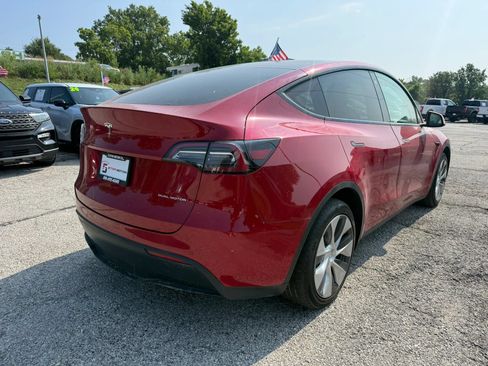 Used 2021 Tesla Model Y Long Range AWD/4WD image 2