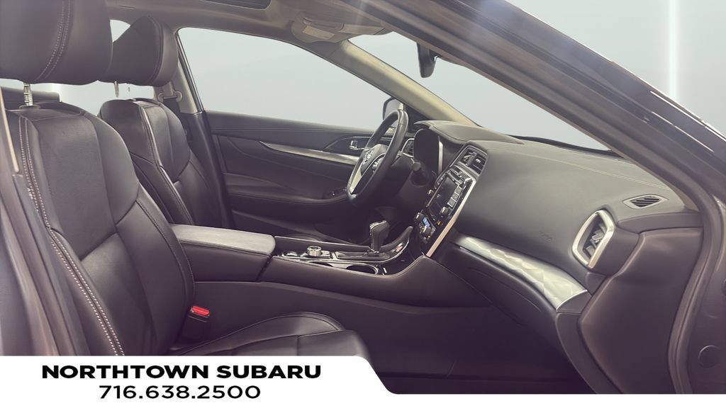 Used 2020 Nissan Maxima 3.5 SL w/ Floor Mat Group FWD image 13