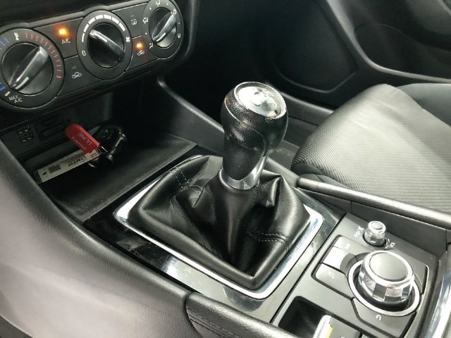 Used 2017 MAZDA MAZDA3 Sport FWD image 24