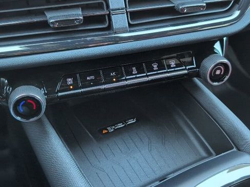 New 2026 Chevrolet Equinox EV RS image 25