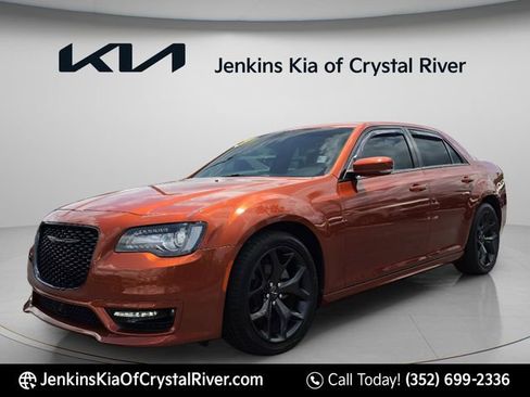Used 2021 Chrysler 300 Touring L RWD image 14