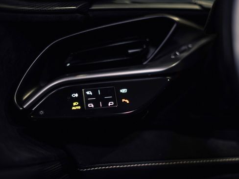 Used 2021 Ferrari SF90 Stradale image 36