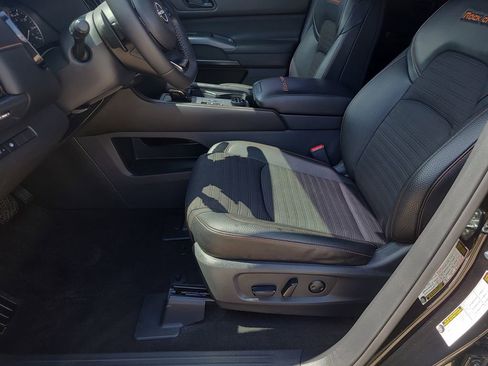 Certified 2024 Nissan Pathfinder Rock Creek image 17