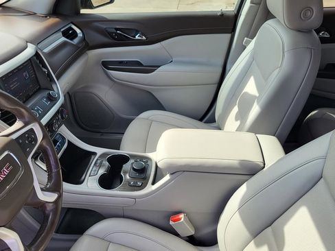 Certified 2022 GMC Acadia SLT w/ Technology Package image 30