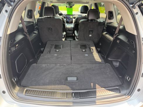 Certified 2022 Jeep Grand Cherokee L Limited w/ Luxury Tech Group II image 11