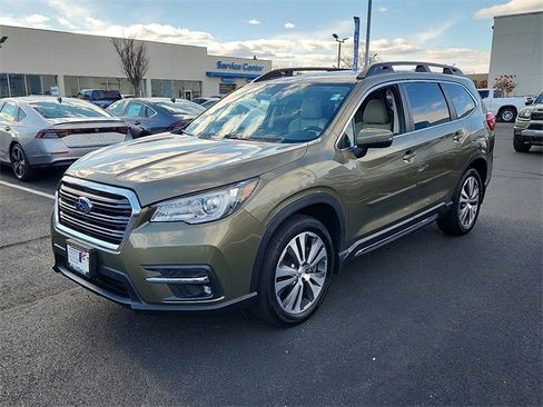 Used 2022 Subaru Ascent Limited w/ Technology Package image 3
