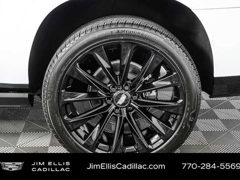 Used 2026 Cadillac Escalade ESV Platinum Sport w/ LPO, ONYX Package AWD/4WD image 39