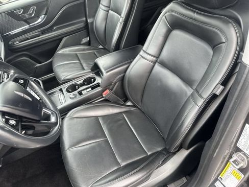 Used 2022 Lincoln Corsair AWD w/ Premium Package image 15