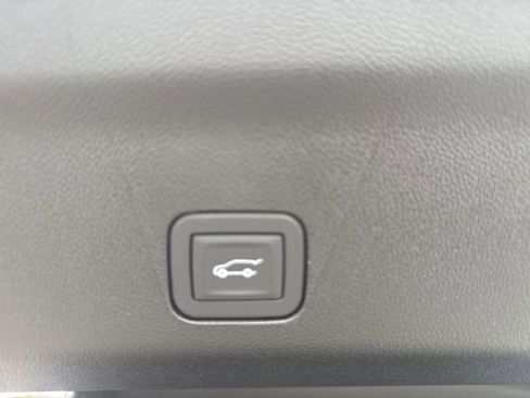 New 2026 GMC Yukon XL Elevation w/ LPO, Elevation Black Package image 34