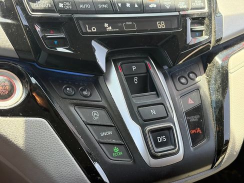 Used 2019 Honda Odyssey Elite image 9