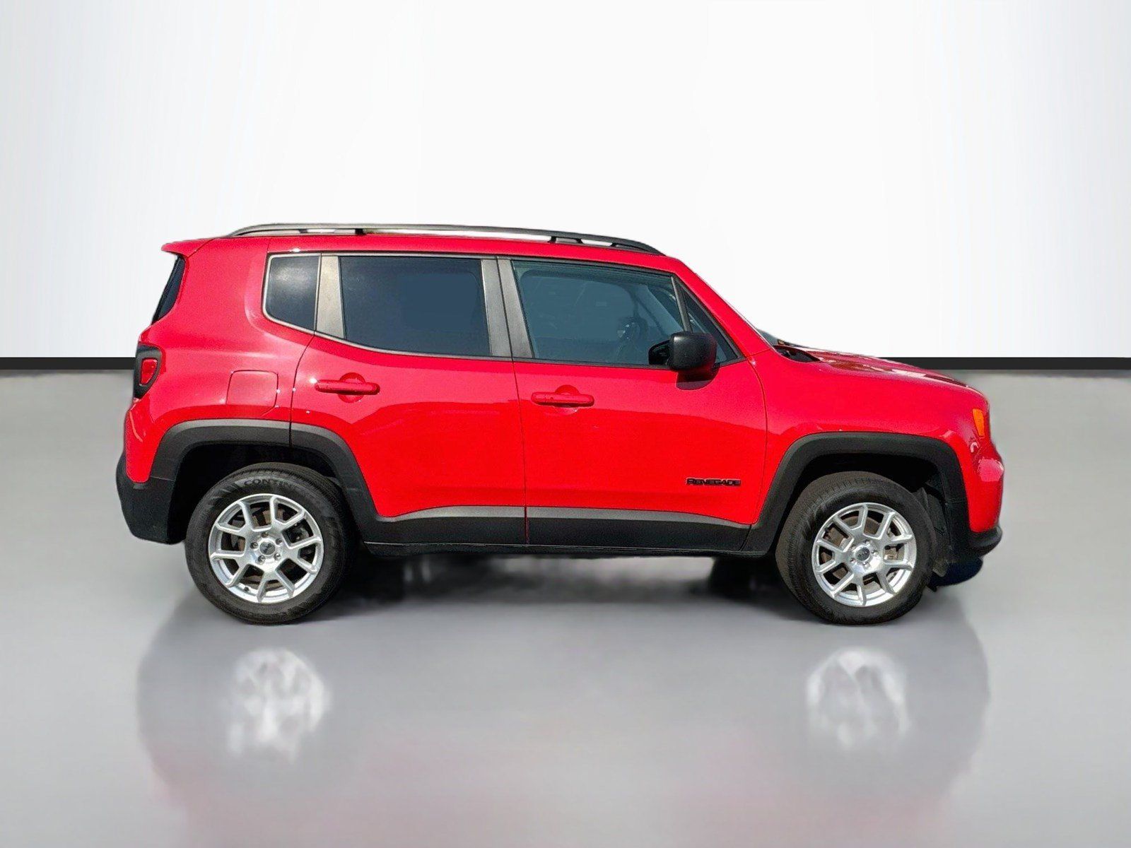 Used 2022 Jeep Renegade Latitude w/ Convenience Group AWD/4WD image 8