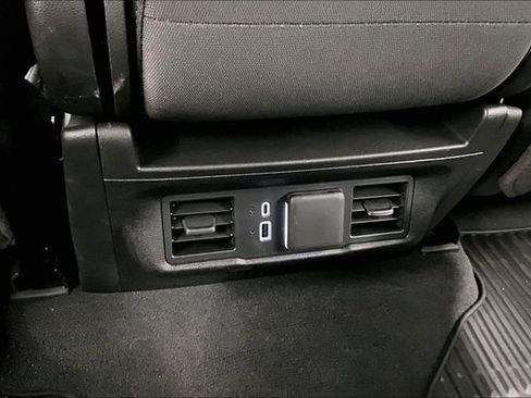 Used 2025 Chevrolet Silverado 2500 LT w/ Convenience Package image 31