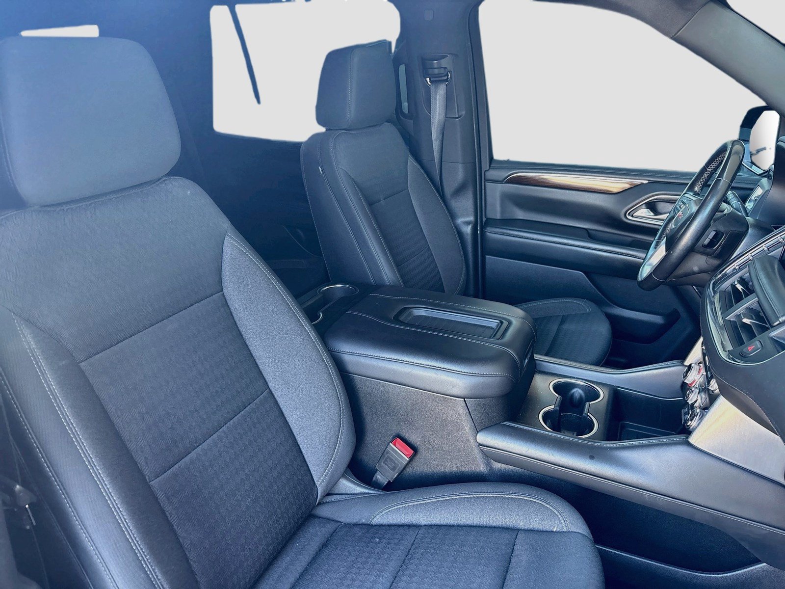 Used 2022 GMC Yukon SLE w/ Gmc Pro Safety Plus Package RWD image 22