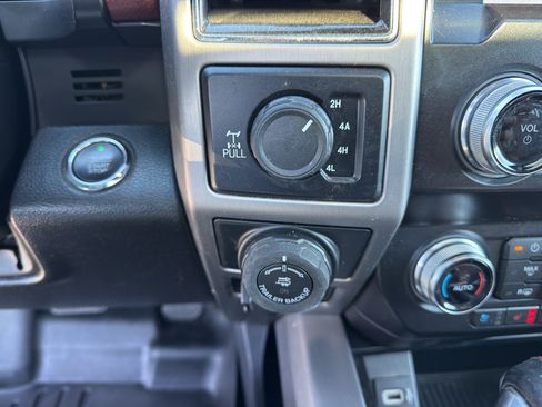 Used 2019 Ford F150 Platinum w/ Equipment Group 701A Luxury image 21