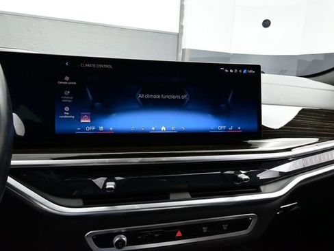 Used 2024 BMW X6 xDrive40i AWD/4WD image 9