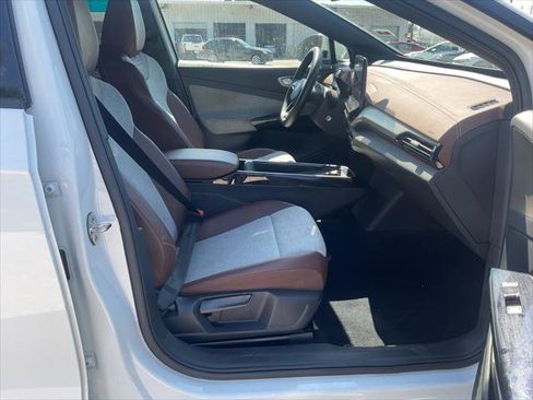 Used 2024 Volkswagen ID.4 2WD image 24