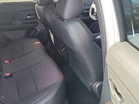 New 2026 Nissan Kicks SR w/ Cold Weather Package image 26