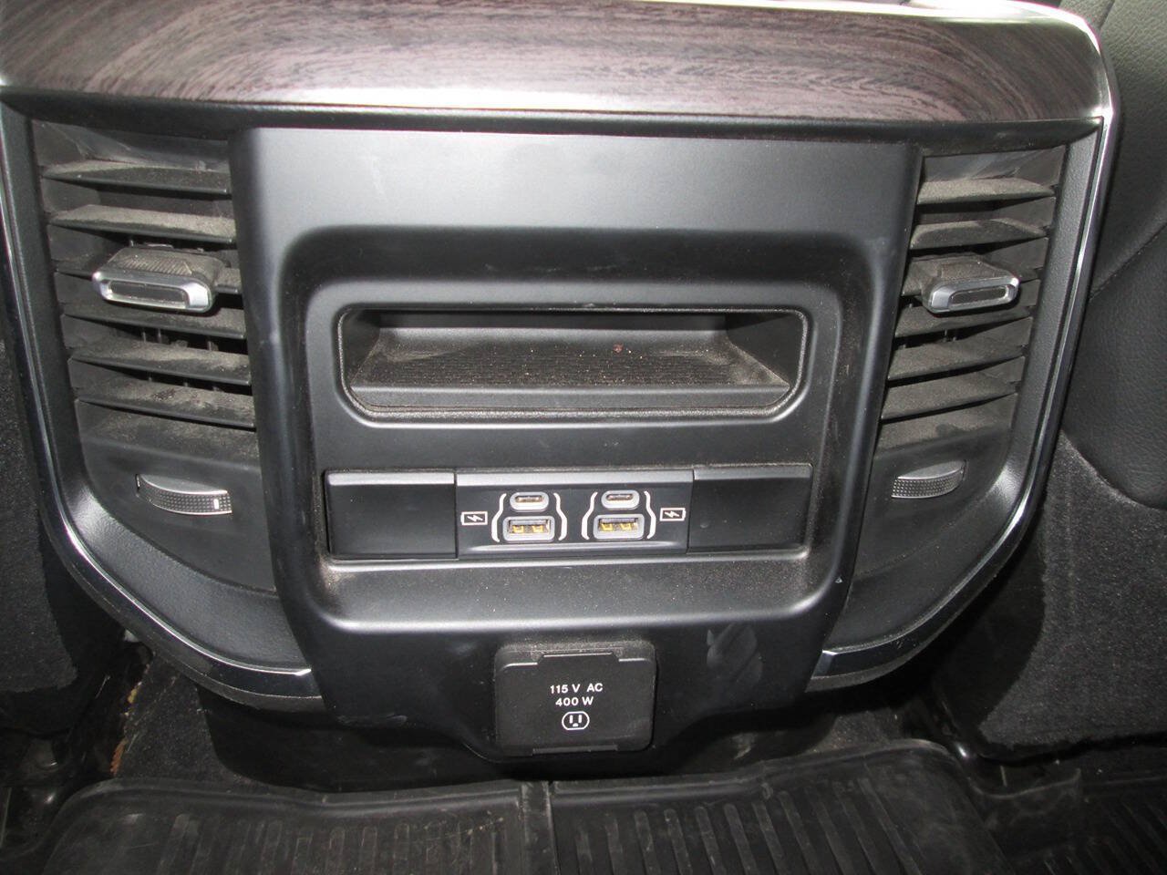 Used 2025 RAM 2500 Laramie AWD/4WD image 29