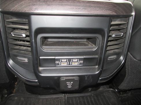 Used 2025 RAM 2500 Laramie AWD/4WD image 29