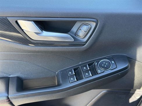 Used 2024 Ford Escape ST-Line image 18