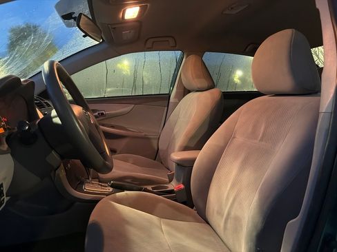 Used 2010 Toyota Corolla LE w/ LE EVP Pkg #1 FWD image 6